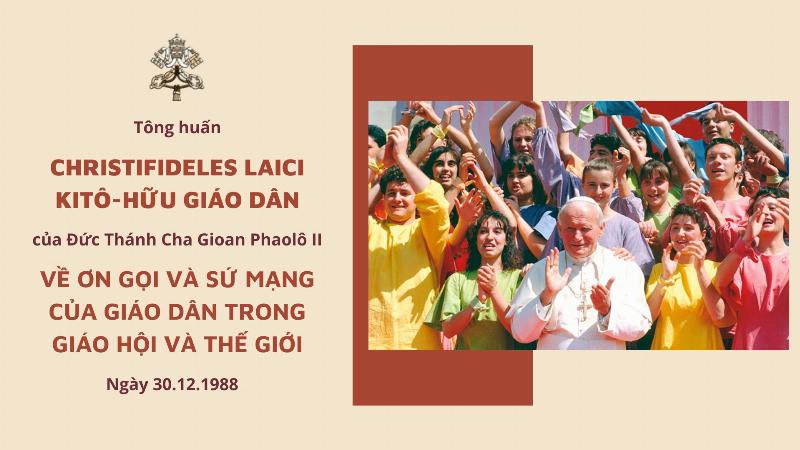 Người phụ nữ thư giãn sâu sắc, gương mặt rạng rỡ sau liệu trình gội đầu dưỡng sinh tại Đà Lạt, thể hiện lợi ích sức khỏe và sắc đẹp.